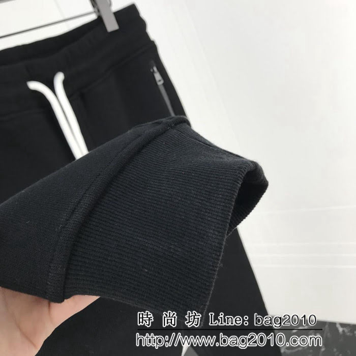 MONCLER蒙口 專櫃同款 18FW最新款 加絨男款衛褲 ydi1666